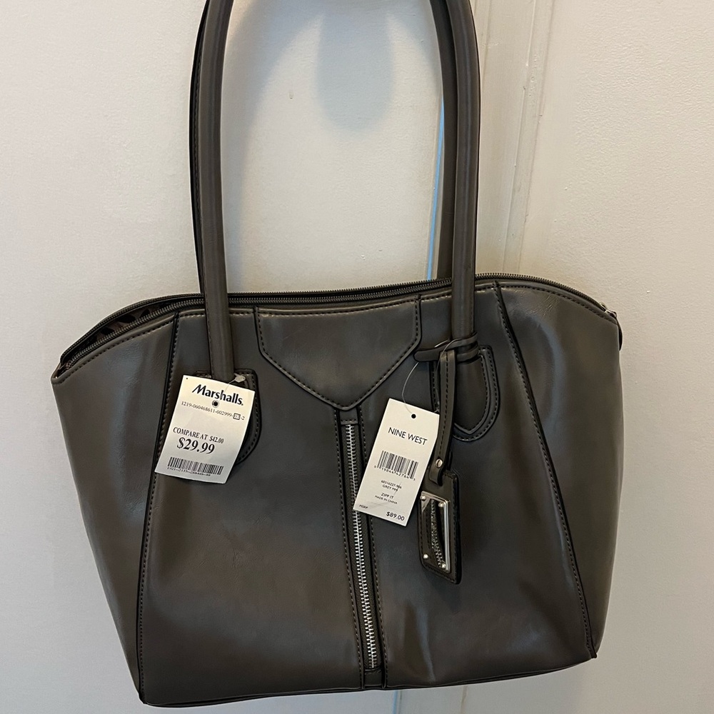 Nine West grey tote bag. Leopard print interior.